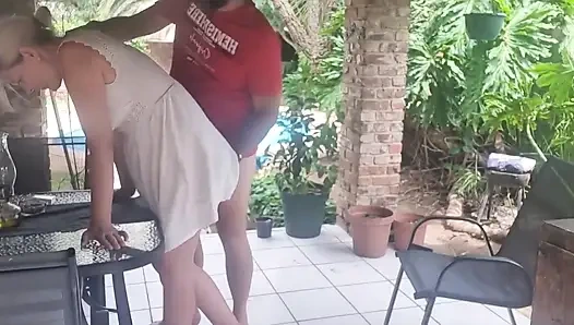 Pssygalore69 wird von ihrem stiefbruger von hinten gefickt