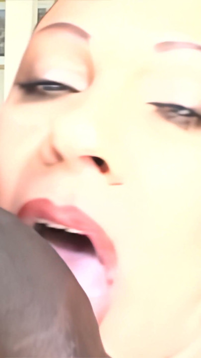 Vanessa Videl Has Her Asspipe Stuffed Full With Twelve | Clip 1