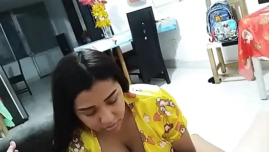 Adik tiriku minta dientot sama kontol besar