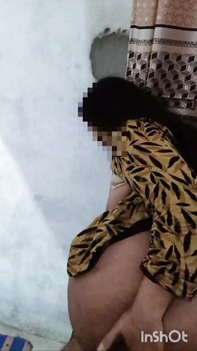 Hot bhabi showing her boobs to her devar ji on call