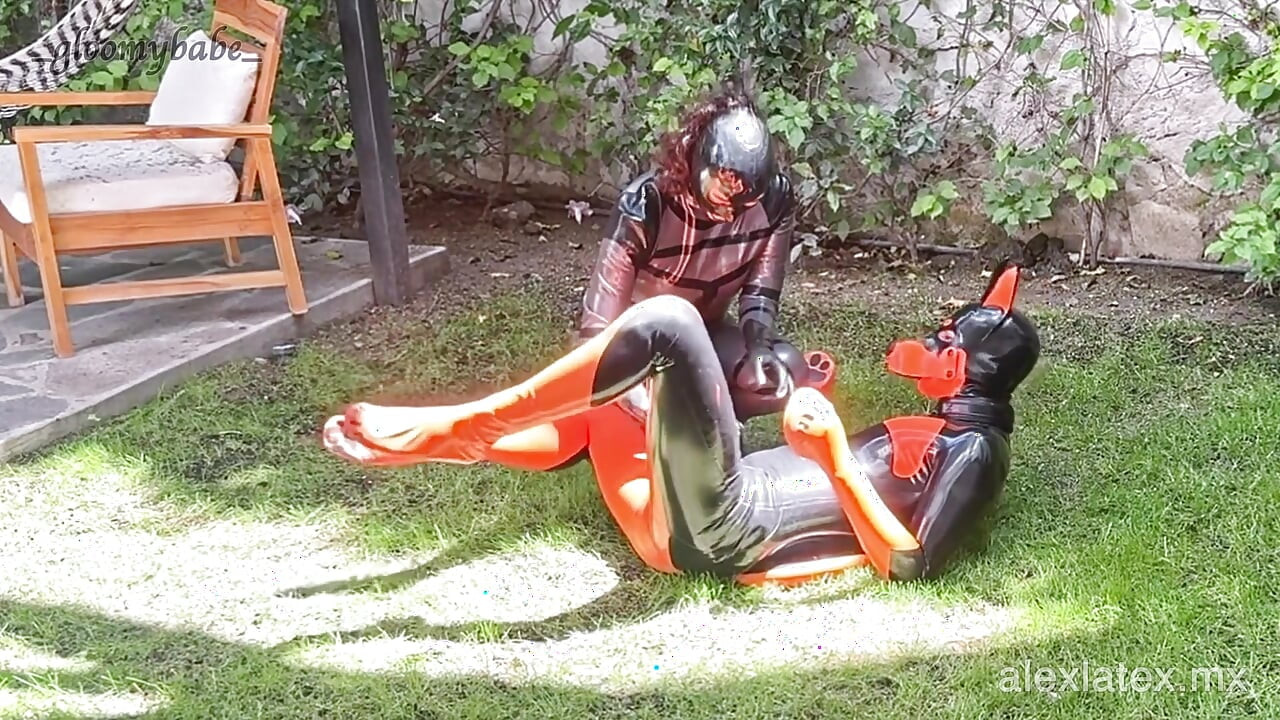 Briga o mom lateksu - Alex Latex