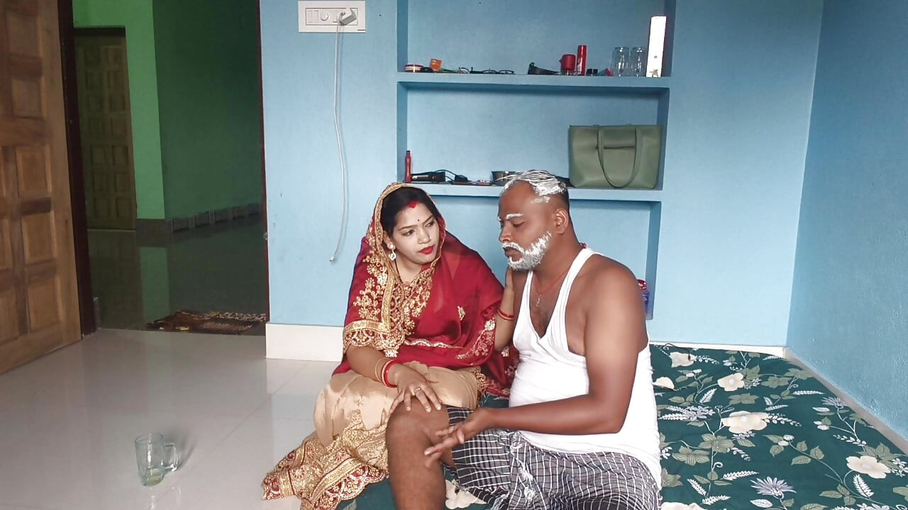 Old man affair with daughter-in -law, when his son was not at home, cum in mouth