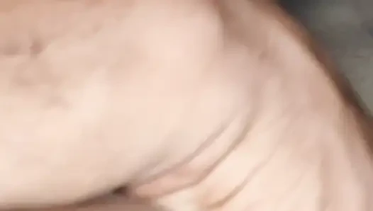 Stiefschwester bittet, meine enge muschi, gefüllt mit Sperma, in einem indischen tamilischen Porno-video zu öffnen.