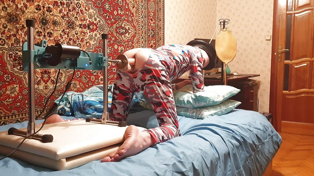 Hot Sasha Earth having sex with a Fucking machine amateur
