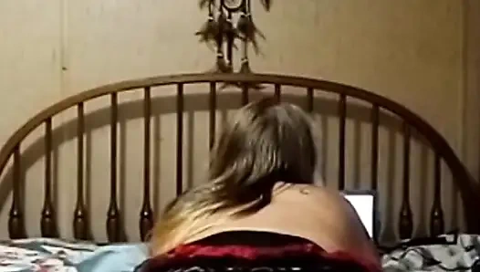 Мастурбирую за деньги вживую