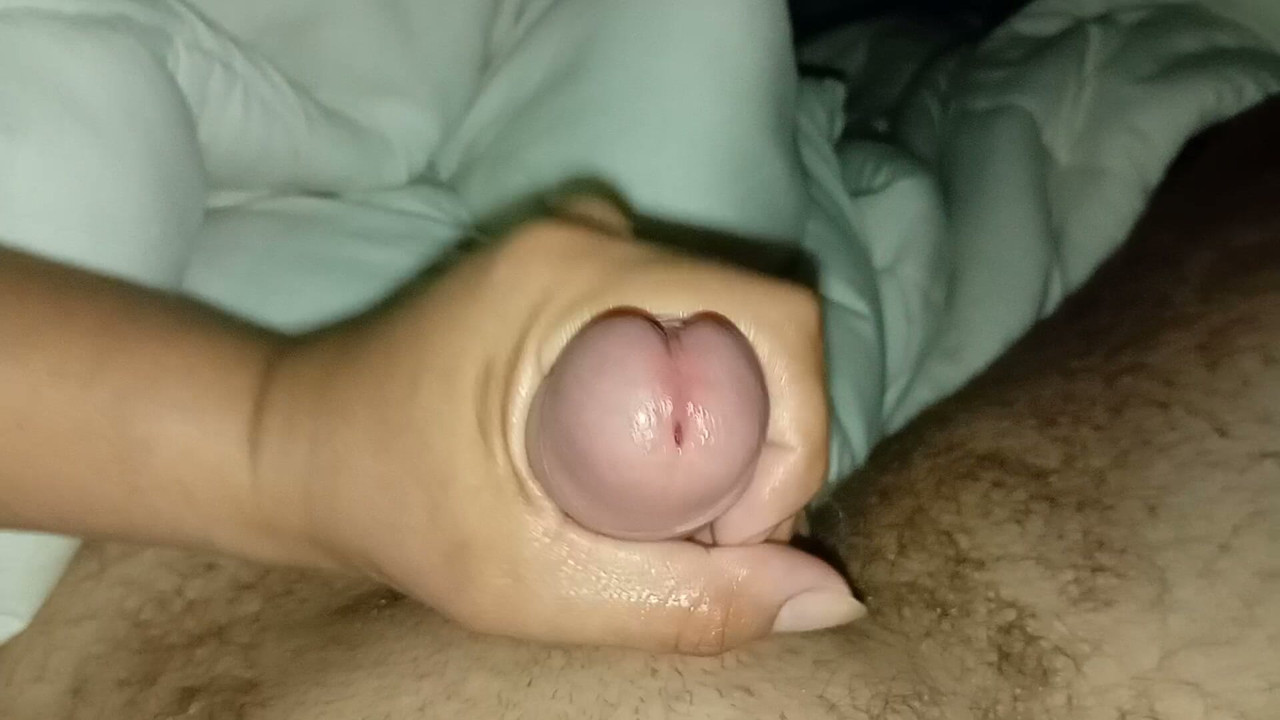 Cumshot handjob