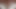 ブルネットの女の子が、きつい膣に長いチンポを受けて自慰行為をしている