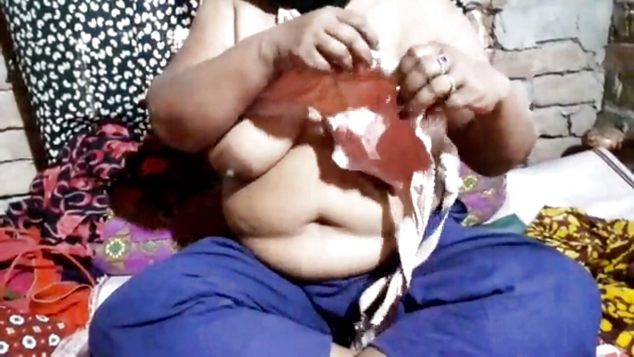 Enjoy this solo video featuring a beautiful plus-size woman!  If you enjoy the video, don't forget to:  Add to Favorites 1
