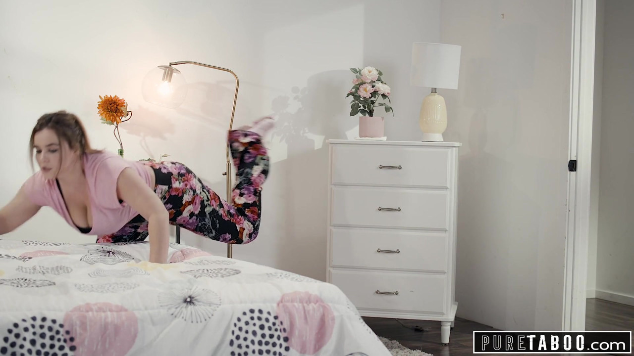 ナターシャ・ナイスは変態カップルにタグ付けさせる