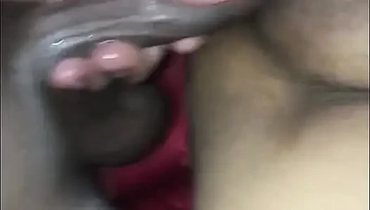 18+ indisches mädchen fingert erstmals orgasmen & harten sex, desi dorf bhabhi