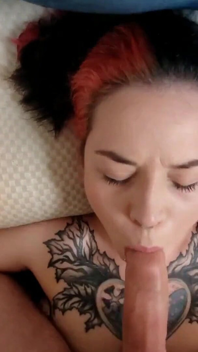 Hot Petite Teen Fucks For A Creampie | Klip 1