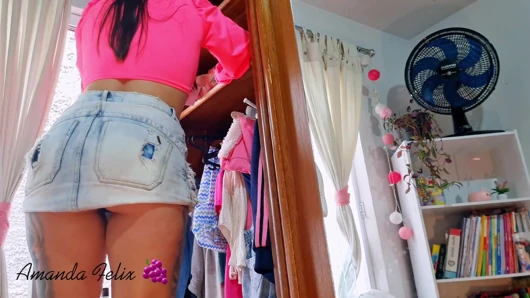 Big-assed and Naughty Diarist in a Mini Skirt Teasing