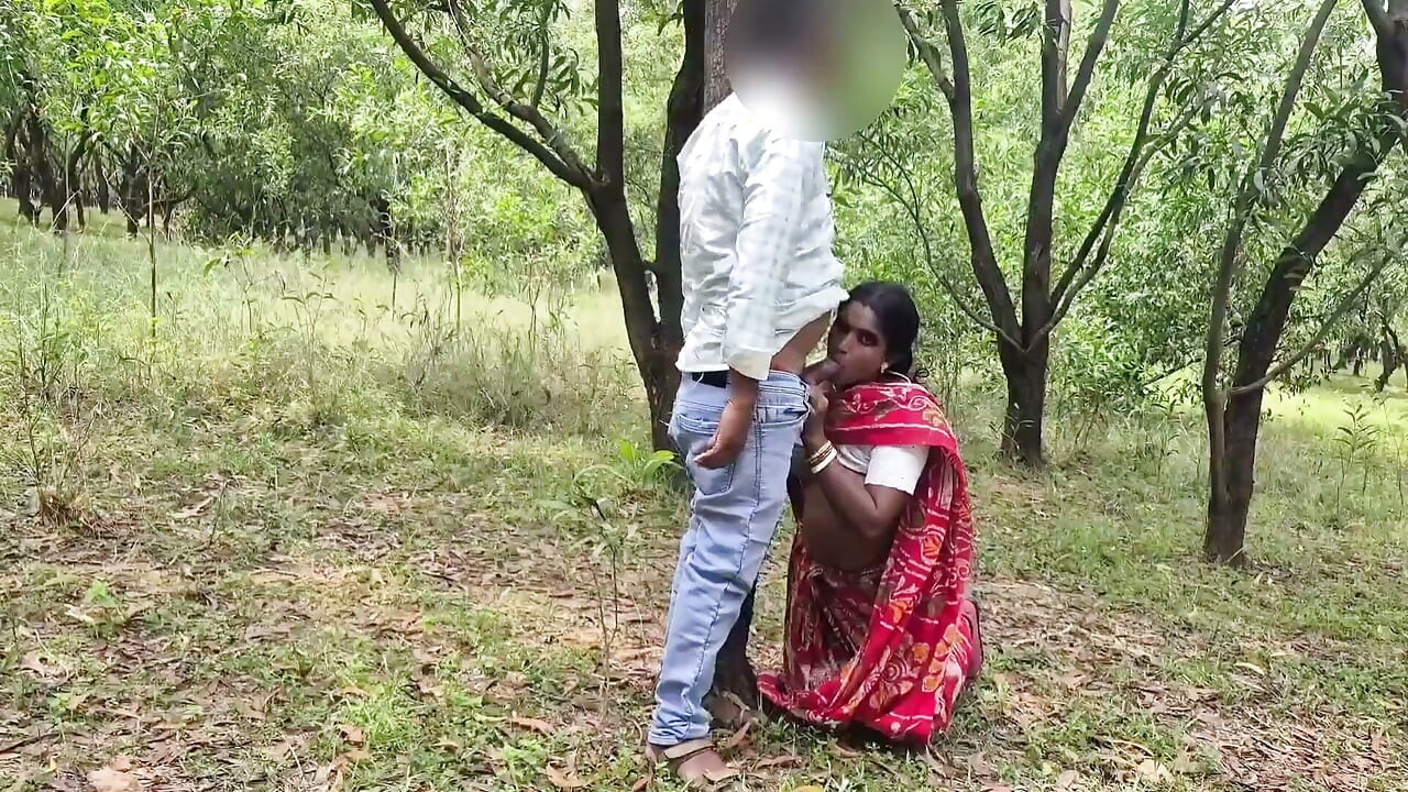 Sona Bhabhi fucked by a school student in forest,she first time  forest outdoor sex by her school life boy friend.