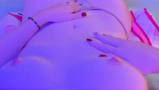 Ты хотел бы прийти и пальцами мне крысу, пока она не кончит тебе в рот