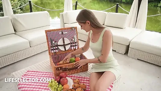 Tiffany Tatum, Black Angel ve Peach Lollypop ile yağmurlu gün baştan çıkarma