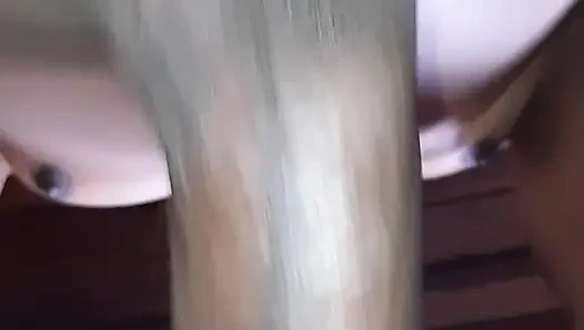 В конце концов, он кончил горячим в мою киску.