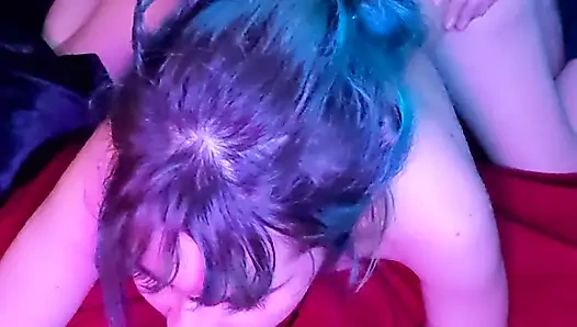 Jilat memek gadis 18 tahun sampai dicrot di dalam