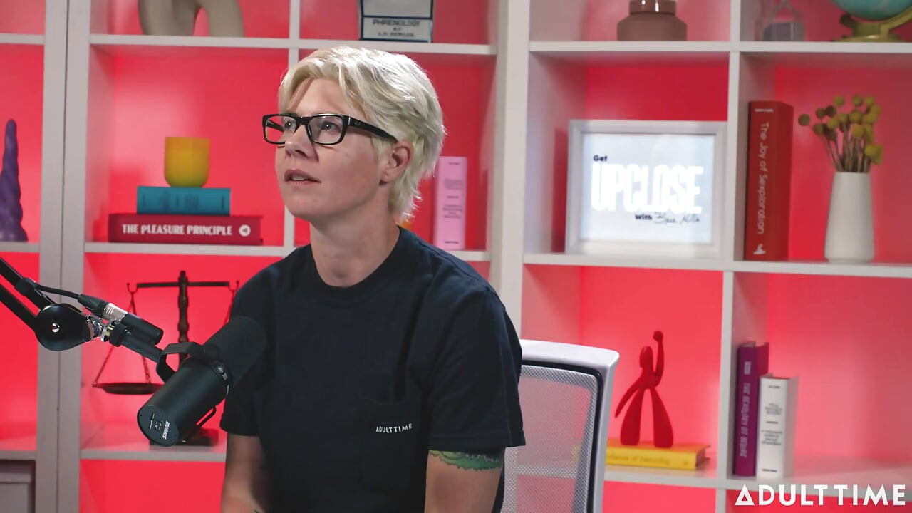 Octavia Red: Crescendo Christian &Loving Gay Porn - the Adult Time Podcast