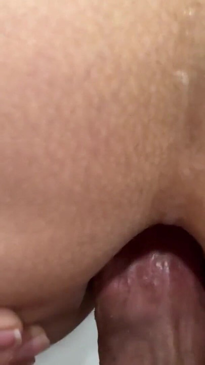 年轻的继母在放学后见到你，并邀请你达到高潮和射精 | 短片 1