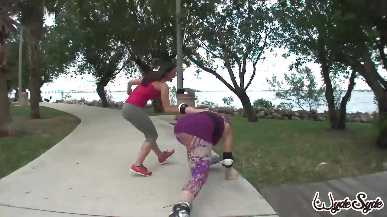 Busty Cougars Sara Jay & Kendra Lust for Cock