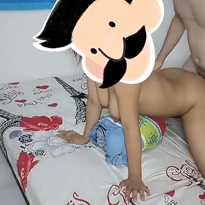 العاهرة تحب أن تمارس الجنس كثيرا من نيويورك