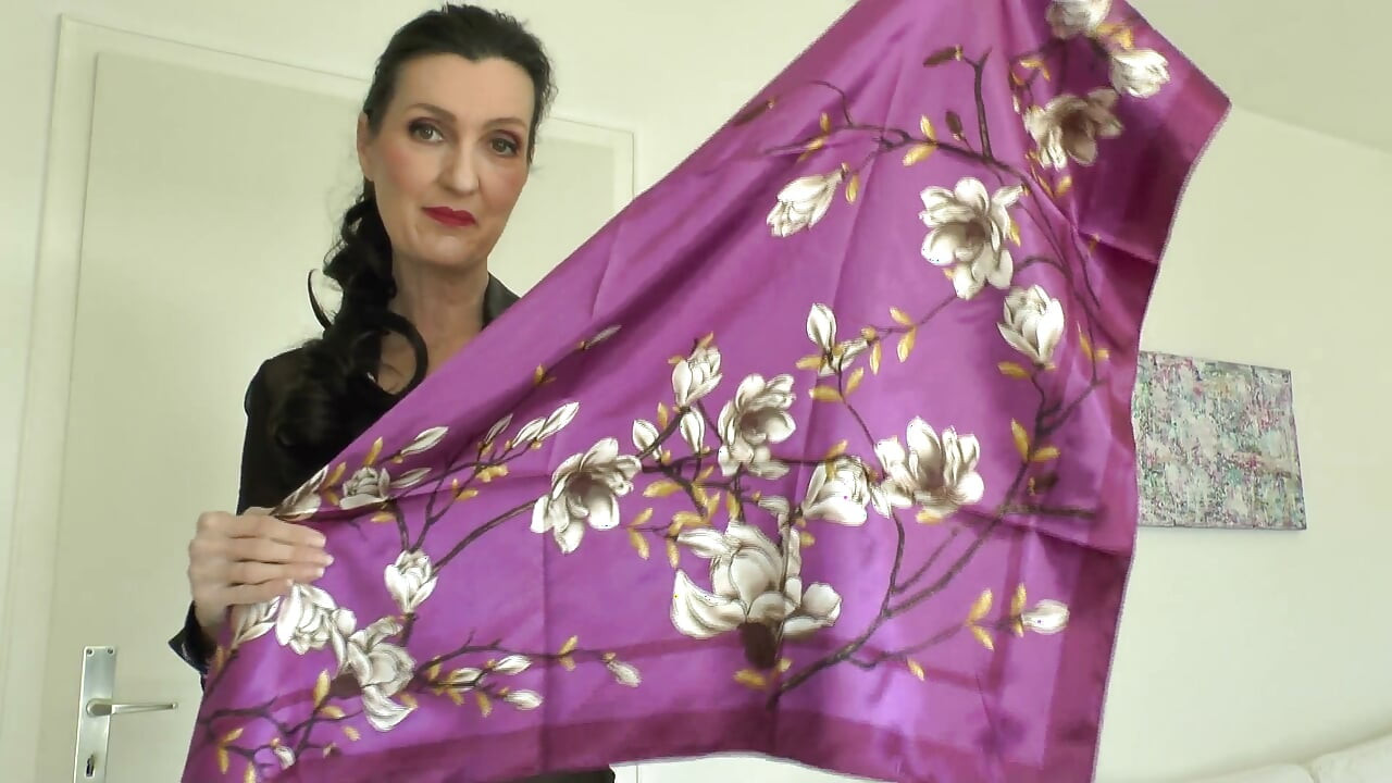 Tạo kiểu khăn satin kiểu ascot - phần 1