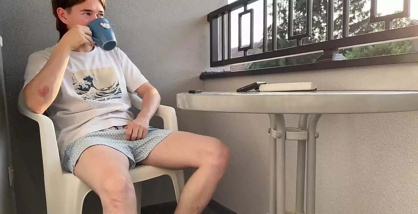 这不是一个容易的视频，你可以在我的脸上看到它。我很兴奋和困惑