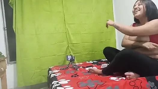 Si cewek rambut cokelat dengan toket kendor 18 tahun asal new york amerika serikat ngentot kontol besar abang tirinya