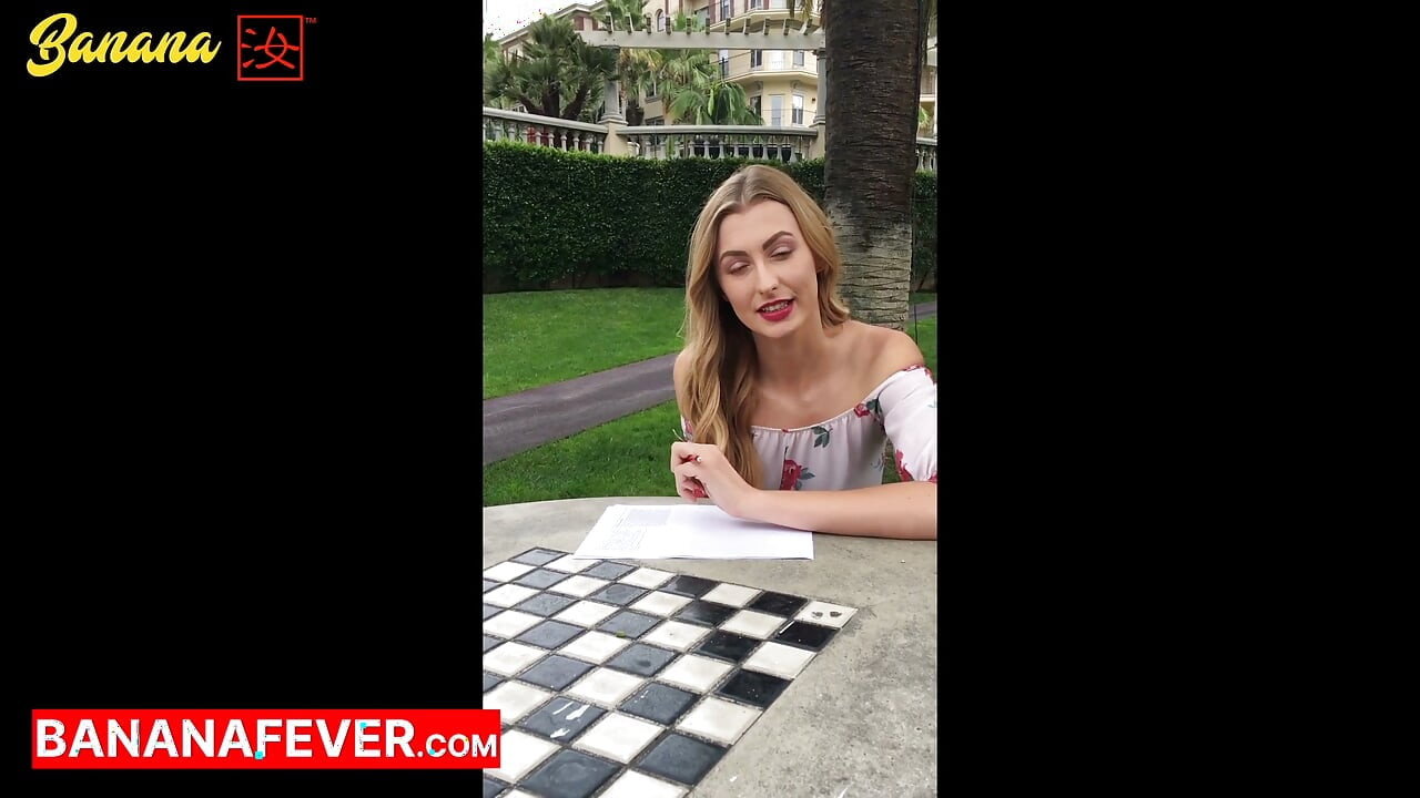 หนุ่มเอเชียสูงครองสาวผมบลอนด์นางแบบ Alexa Grace ในกองถ่ายสุดท้าย - ฉีดน้ำเงี่ยนในรูตูดใหญ่