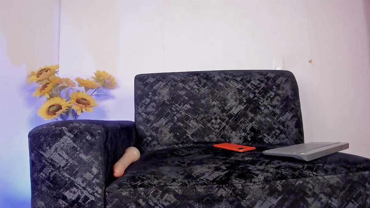Băiatul Bun Femboy Ken Solo: Supus Și Excitat