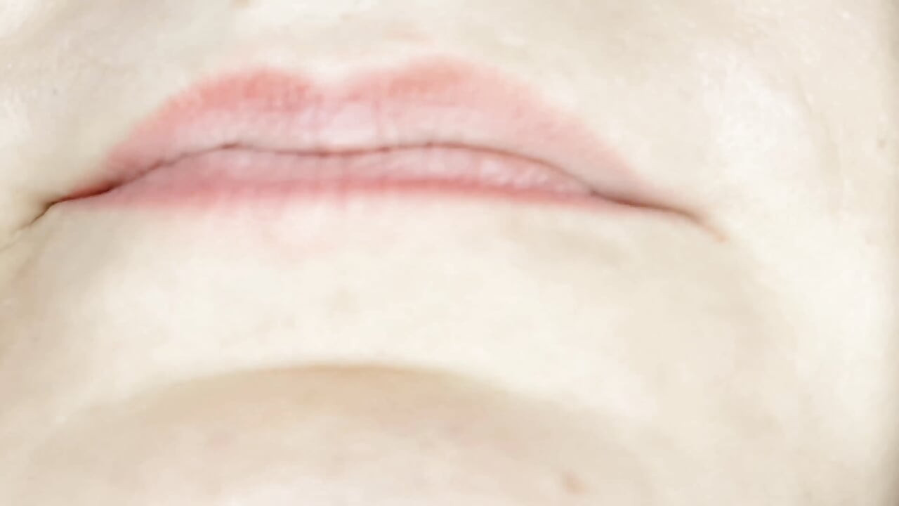 Dentro De Mi Boca: Masticar, Masticar Y Lengua (masticar Con La Boca Abierta Y Punto De Vista De La Lengua)