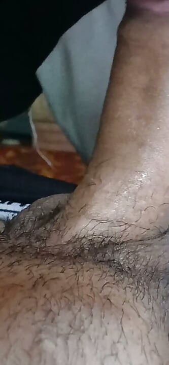 Dizlerinin Üstünde Kız Arkadaş Oral Seks