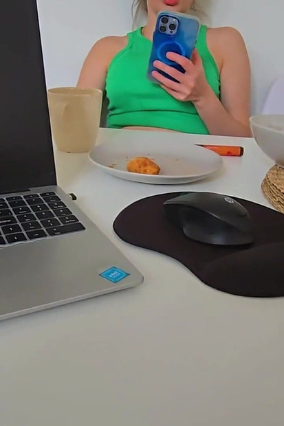 I've Had Breakfast with My Stepdad and He Caught Me Masturbating Under the Table!