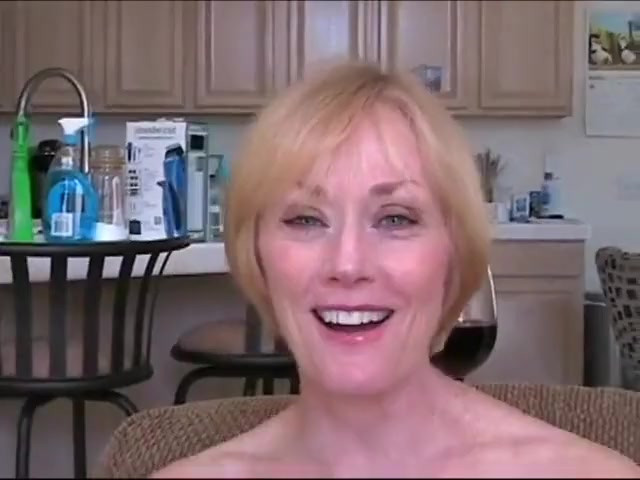 邪悪なセクシーなメラニー:継母に睾丸を吸い取れ!