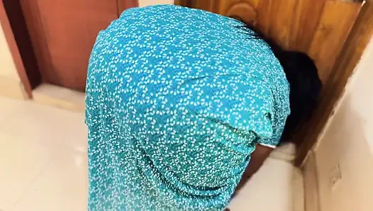 Big Ass Arab Muslim Maid Cleaning My Room Then I See Her Huge Naked Ass & Start Handjob