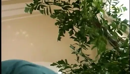 Memek mulus gadis remaja ini dientot dan dijilat sama cowok beefy