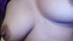 sl girl shows pink boobs