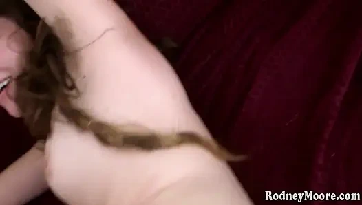 Hippi Mahonia bir yabancıyla sikişiyor nostaljik 90'lar