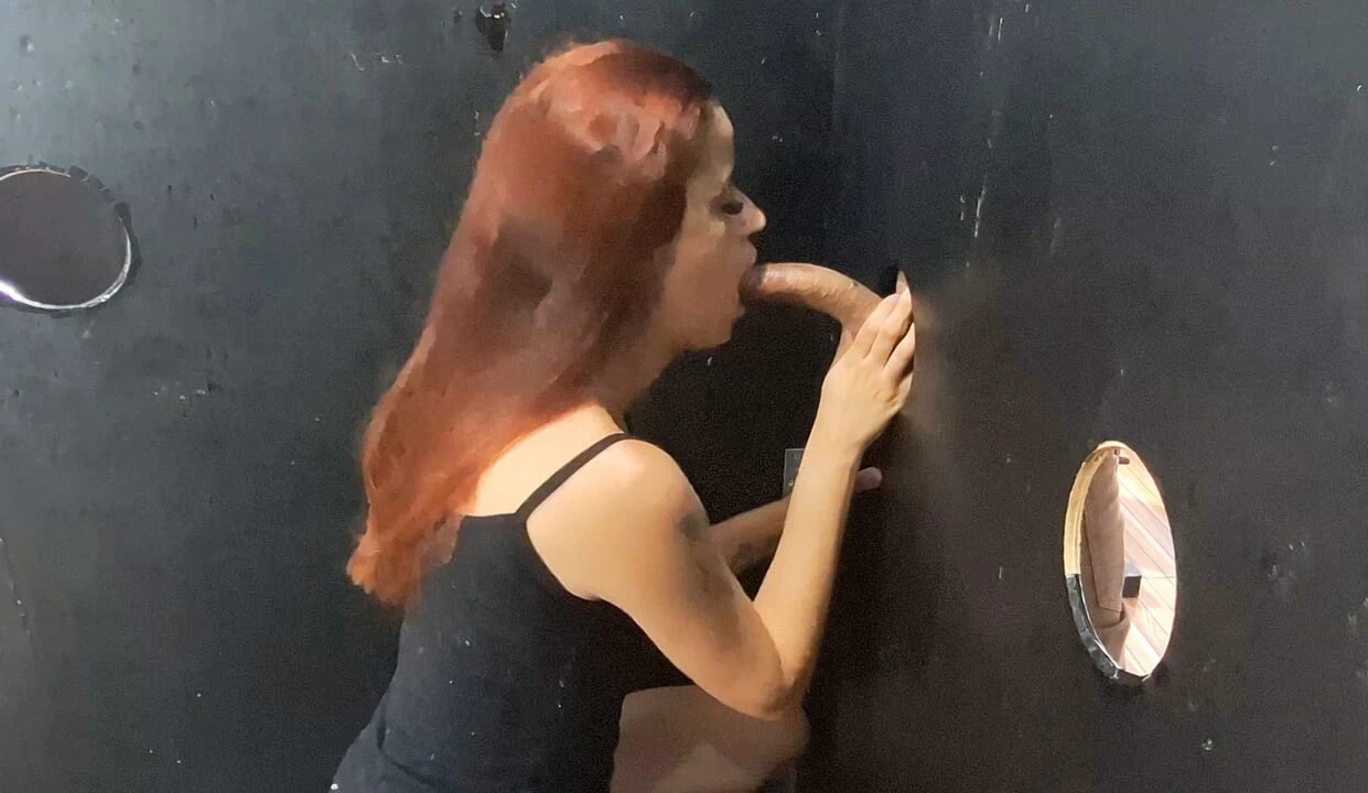 Vợ bú người lạ trong ngôi nhà suwing!