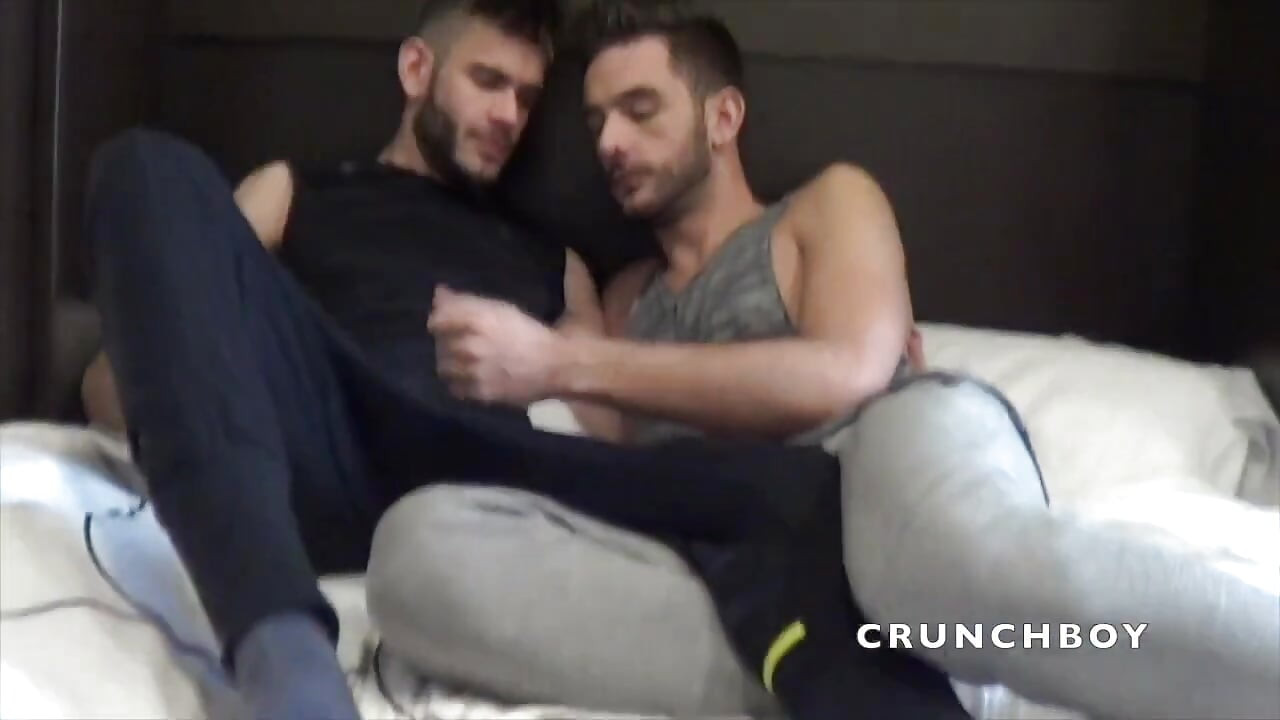 Аксель Макс трахнул грубо Abhrama