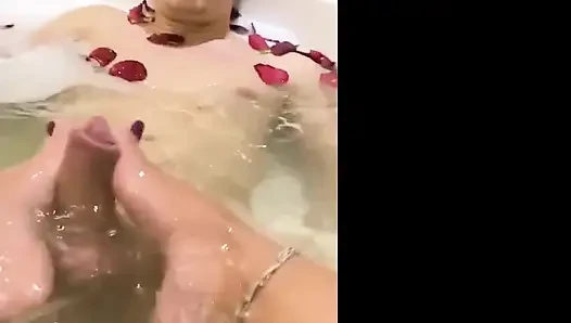 Goddess Kiffa Footjob and Foot Worship on Bathtub
