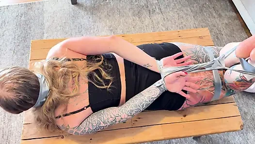 Miete Zahlung Fußfetisch Ft Latina Bondage, Sandy Candie und Fynn