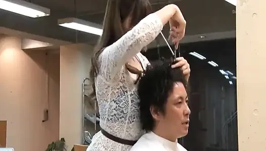 Salon Kecantikan Godaan. Kenikmatan diam-diam di balik setiap layanan.