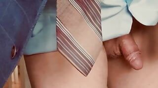 Papai vestido se masturbando