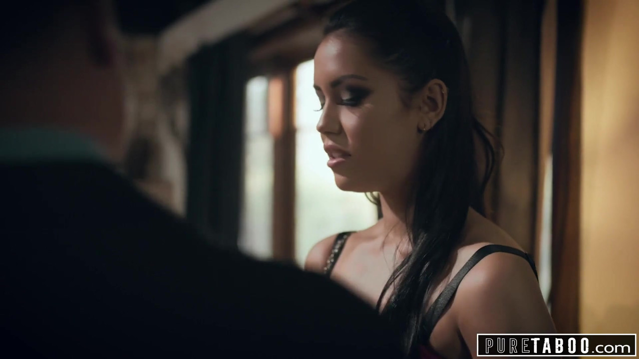 純粋なタブー痴女がビジネスマンに屈辱-公共ファック