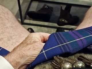 Ce qu’un Écossais porte sous son kilt