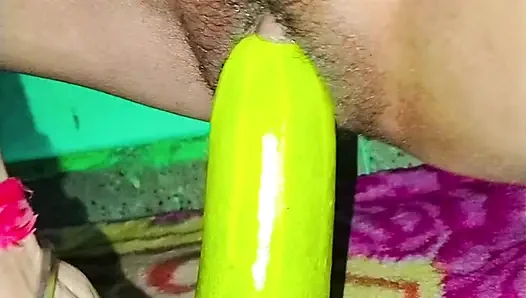 aak fir se meri sexi or pyari wife apni pyasi chut dali bhot badi loki or dal ke bhot maze liye or apni chuchi ko bhi khub daba ke maze liy