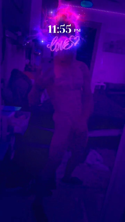 LVR BOY PLAYING WITH HIS COCK IN THE MIRROR TEASING HIS SOFT COCK