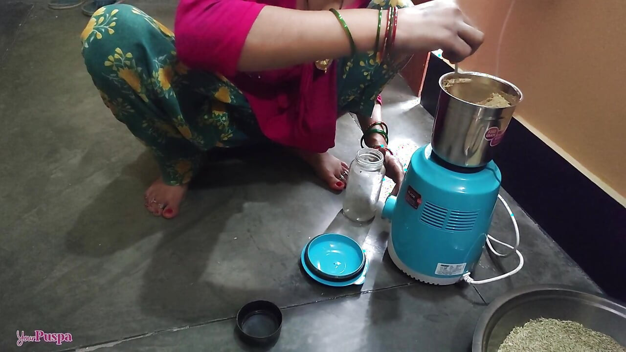 Very hotness Padausi puspa Bhabi came to home, masala pisane aayi chud hard missionary sex, Full Dirty Talking video, Hindi sex