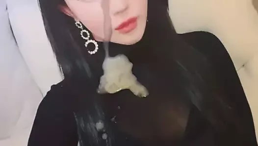 Laysha goeun boşalma anısına